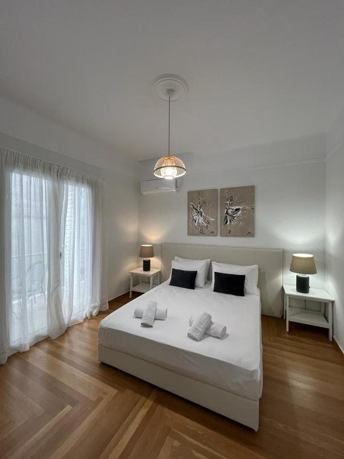 Vibrant Urban Getaway: Modern 1-Bedroom Near Bars, Parks, And Metro Athén Kültér fotó